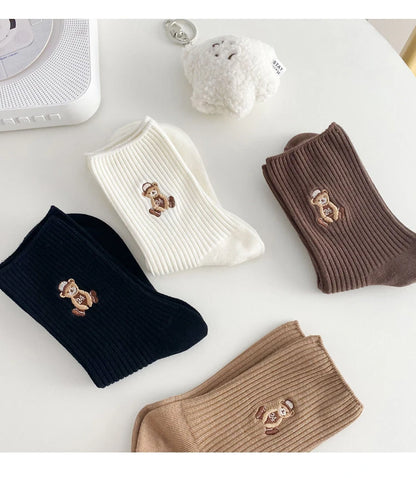 New Design Embroider Cute Bears Dressed Player In Sportswear Short Cotton Socks 6 Colors Available Casual Style Daily Attire