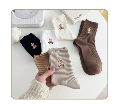 New Design Embroider Cute Bears Dressed Player In Sportswear Short Cotton Socks 6 Colors Available Casual Style Daily Attire