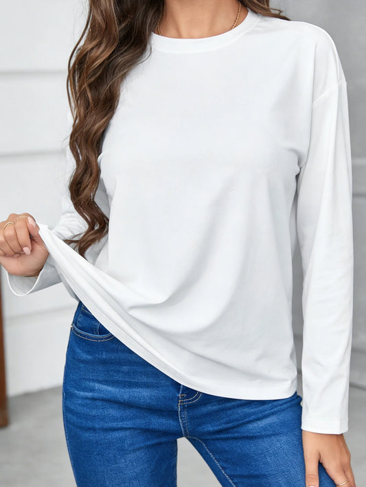Women's long-sleeved T-shirt - A versatile basic top suitable for all seasons, with a casual style.